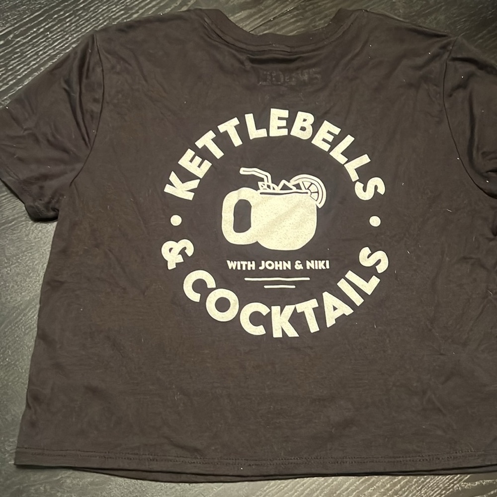 2Pood cropped tee. Small. - Picture 2 of 3